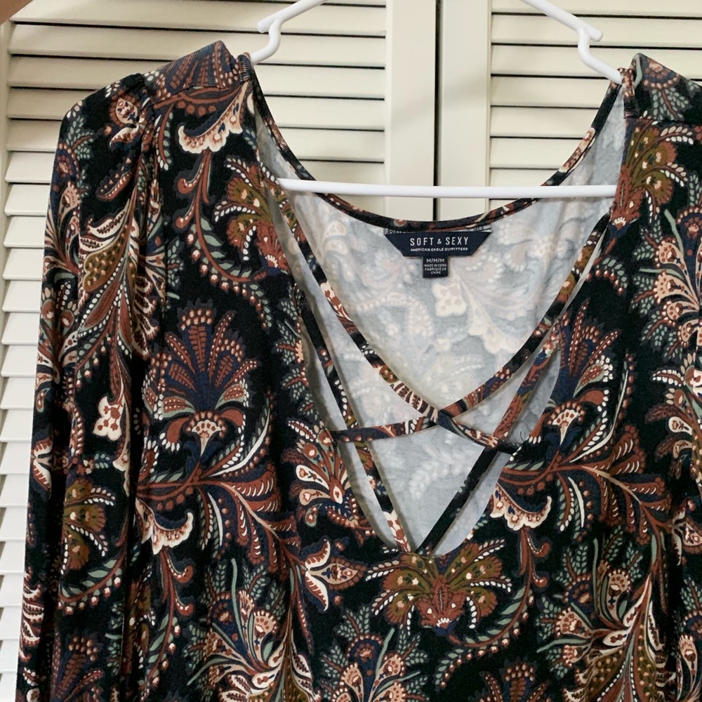 Patterned Romper - Picture 2 of 2